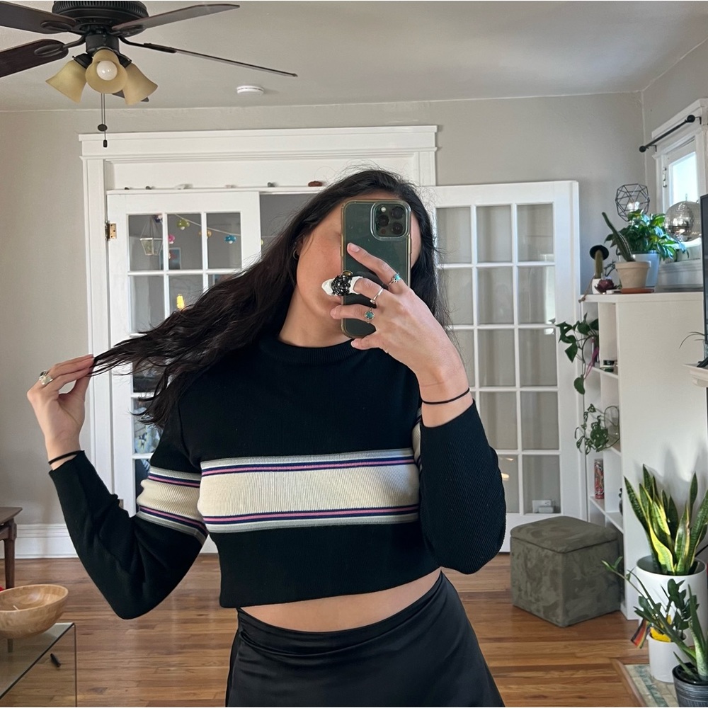 LONG SLEEVE STRIPED SWEATER